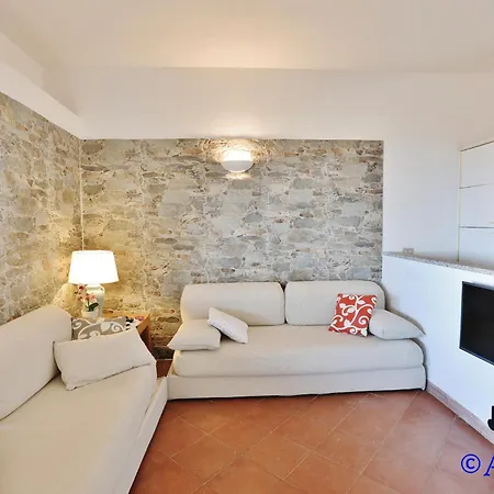 C1. Comfort Apartment, Clima, Shared Swimming Pool Apartment *